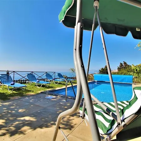 Villa Santa Cruz With Private Heated Pool Santa Cruz (Madeira)