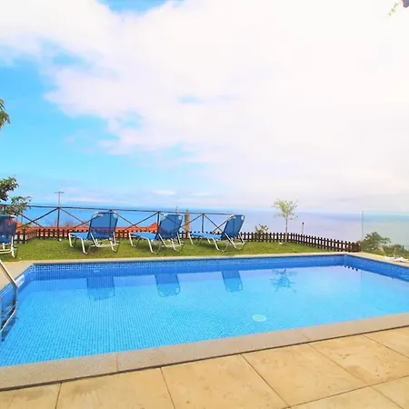 Villa Santa Cruz With Private Heated Pool *