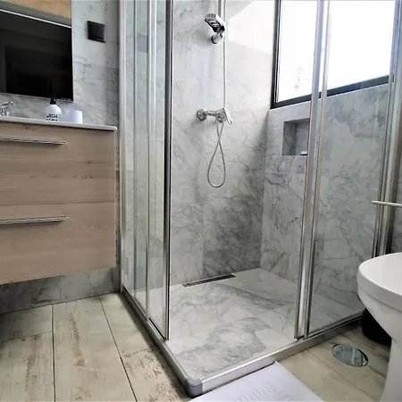 Villa Santa Cruz With Private Heated Pool Santa Cruz (Madeira)