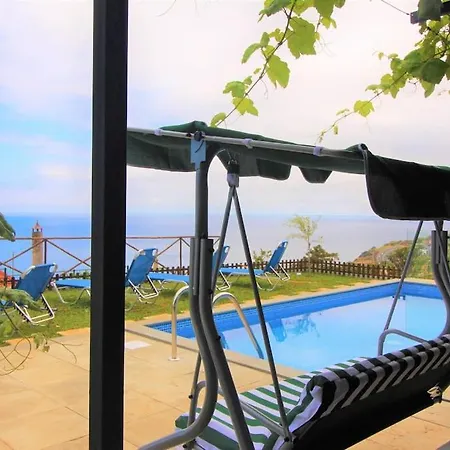 Santa Cruz With Private Heated Pool * Santa Cruz (Madeira)